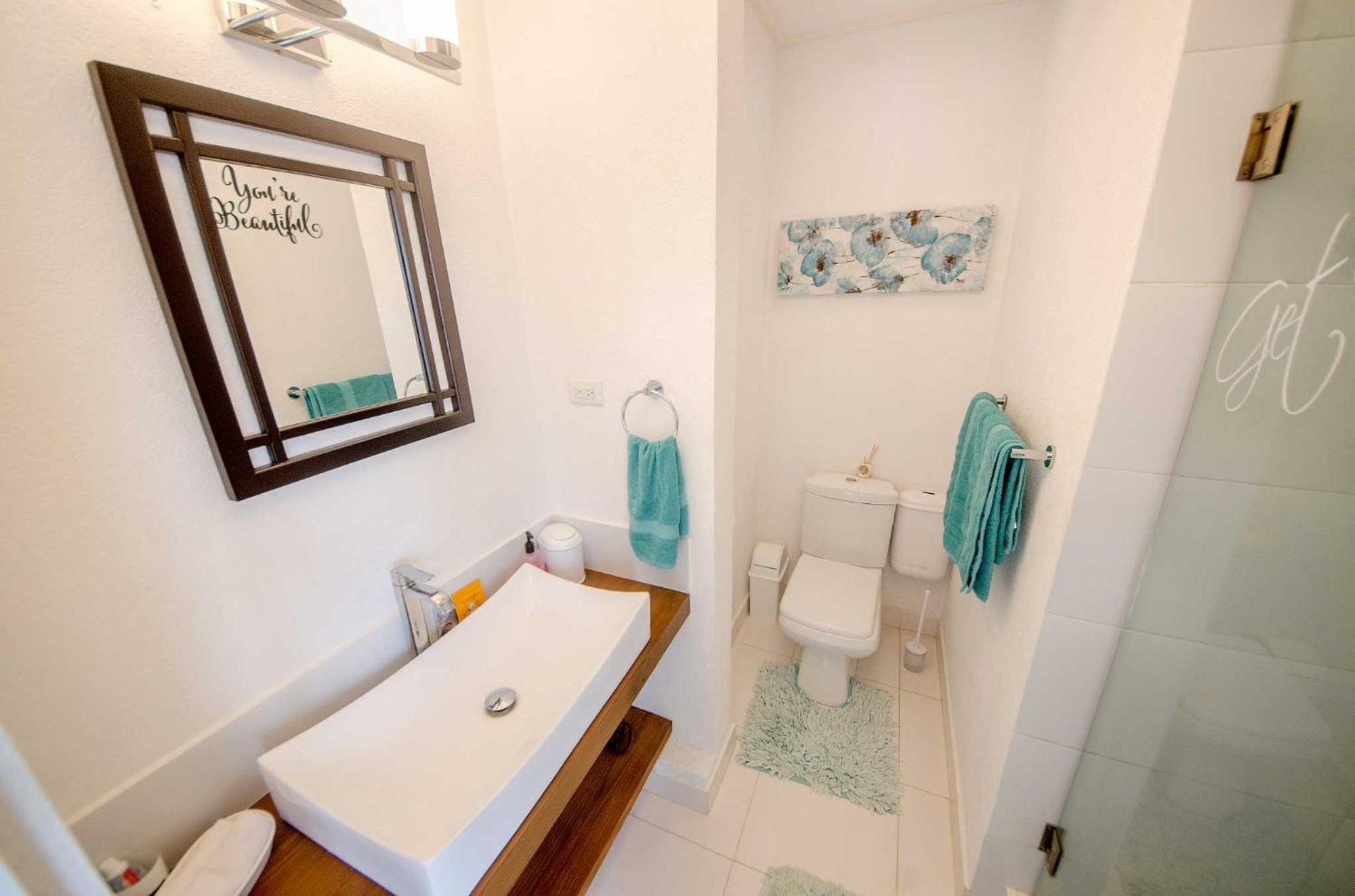 Hidden Gem Barbados Bed & Breakfast Christ Church Rom bilde